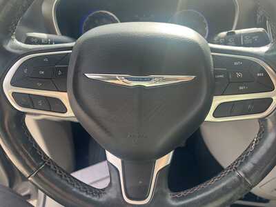 2019 Chrysler Pacifica, $18975. Photo 10