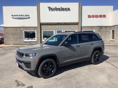 2027 Jeep Grand Cherokee, $50117. Photo 1