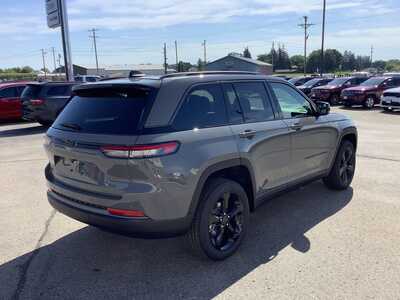 2027 Jeep Grand Cherokee, $50117. Photo 4