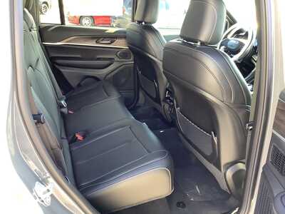 2027 Jeep Grand Cherokee, $50117. Photo 8