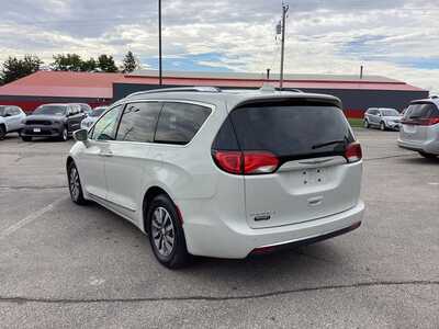2020 Chrysler Pacifica, $19975. Photo 3