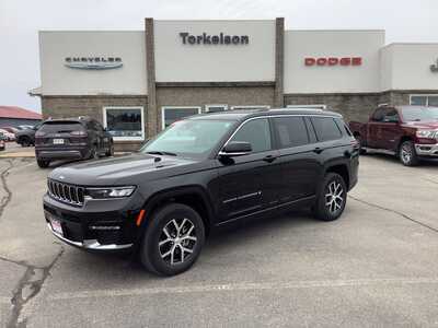2023 Jeep Grand Cherokee L, $29975. Photo 1