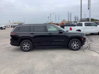 2023 Jeep Grand Cherokee L, $29975. Photo 5
