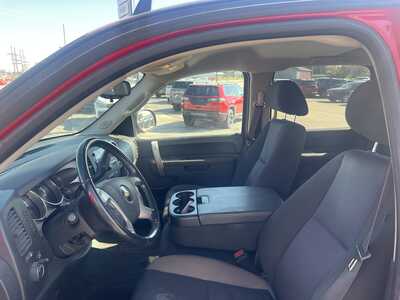 2011 Chevrolet 1500 Crew Cab, $10575. Photo 6