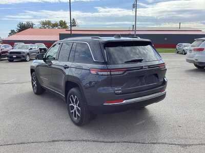 2023 Jeep Grand Cherokee, $27975. Photo 3