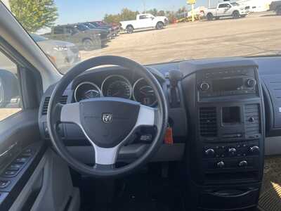 2009 Dodge Caravan, Grand, $2975. Photo 8