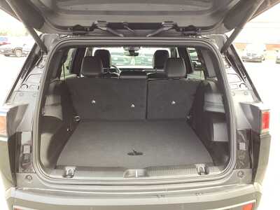 2026 Jeep Cherokee, $37731. Photo 9
