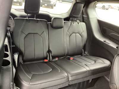 2027 Chrysler Pacifica, $49459. Photo 9
