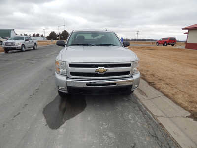 2010 Chevrolet 1500 Crew Cab, $8995. Photo 2