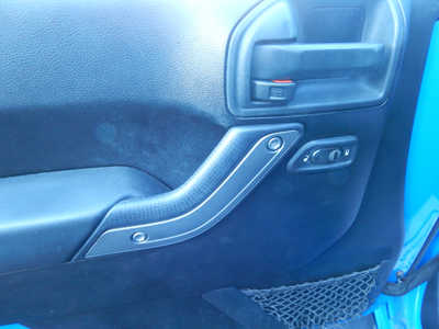 2011 Jeep Wrangler Unlimited, $12950. Photo 10