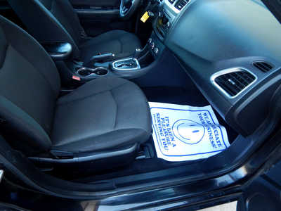 2012 Dodge Avenger, $5995. Photo 7