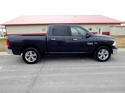 2017 RAM 1500 Crew Cab, $12900. Photo 1