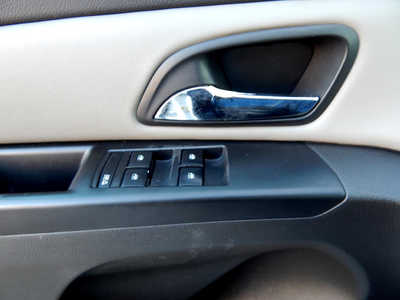 2011 Chevrolet Cruze, $6995. Photo 12