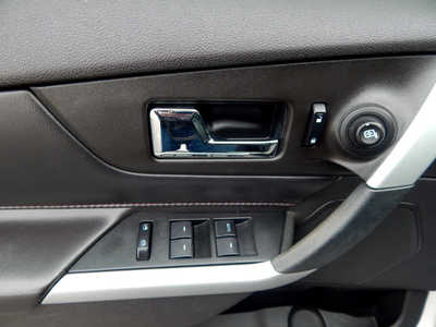 2013 Ford Edge, $9950. Photo 11