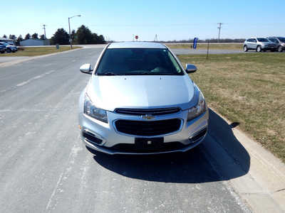 2016 Chevrolet Cruze, $7995. Photo 2