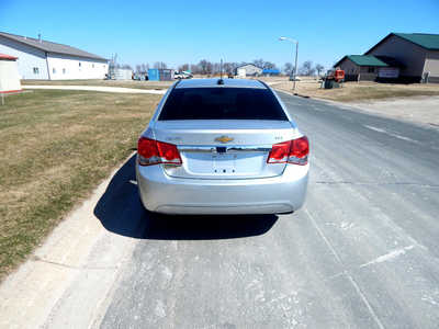 2016 Chevrolet Cruze, $7995. Photo 4