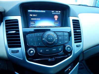 2016 Chevrolet Cruze, $7995. Photo 6