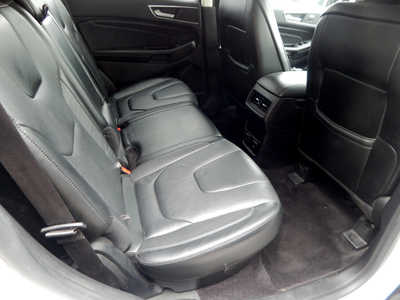 2015 Ford Edge, $10900. Photo 10