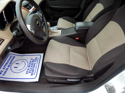 2012 Chevrolet Malibu, $5995. Photo 5