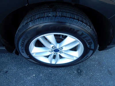 2015 Ford Edge, $6995. Photo 6