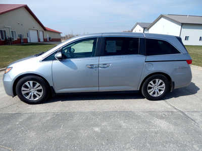 2016 Honda Odyssey, $17900. Photo 4