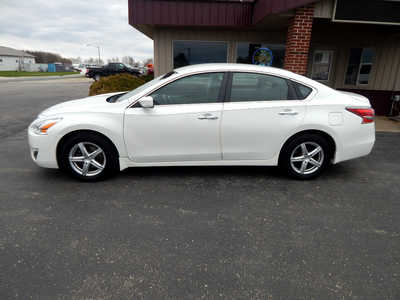 2015 Nissan Altima, $8995. Photo 1