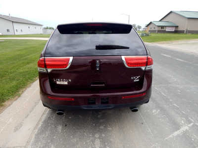 2011 Lincoln MKX, $10900. Photo 3