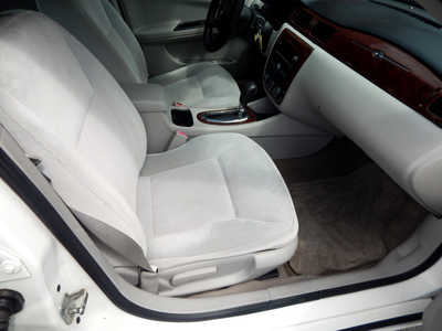 2008 Chevrolet Impala, $7995. Photo 9