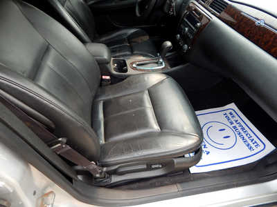2016 Chevrolet Impala, $3995. Photo 9