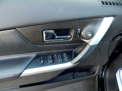 2012 Ford Edge, $6995. Photo 11