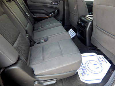 2018 Chevrolet Suburban, $19950. Photo 10