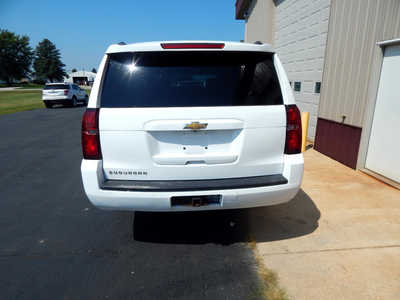 2018 Chevrolet Suburban, $19950. Photo 3