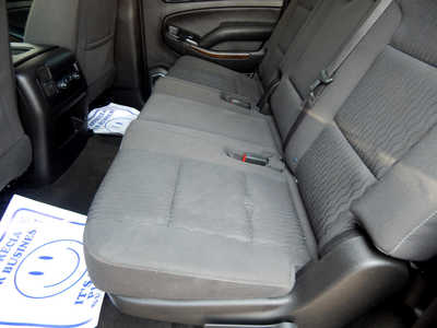 2018 Chevrolet Suburban, $19950. Photo 7