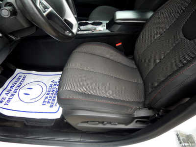 2017 Chevrolet Equinox, $8995. Photo 6