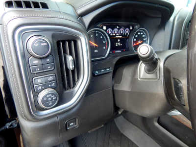 2020 Chevrolet 1500 Crew Cab, $34900. Photo 12
