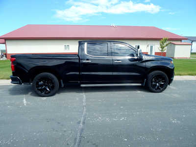 2020 Chevrolet 1500 Crew Cab, $34900. Photo 5