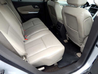 2014 Ford Edge, $9950. Photo 11