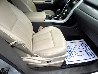 2014 Ford Edge, $9950. Photo 9