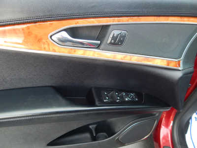 2016 Lincoln MKX, $9950. Photo 11