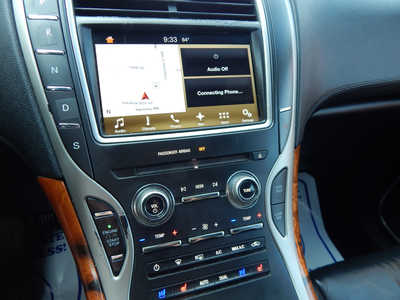 2016 Lincoln MKX, $9950. Photo 12