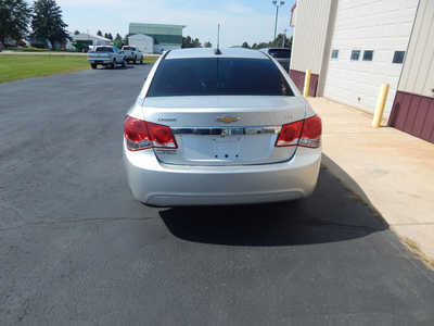 2016 Chevrolet Cruze, $8995. Photo 3