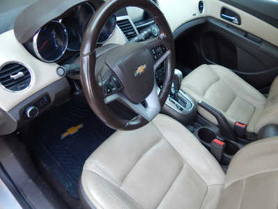 2016 Chevrolet Cruze, $8995. Photo 6