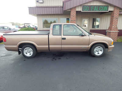 1997 Chevrolet S-10 Ext Cab, $6995. Photo 4