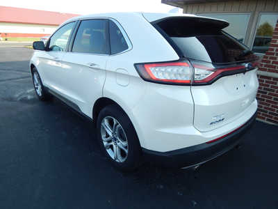 2015 Ford Edge, $10400. Photo 2