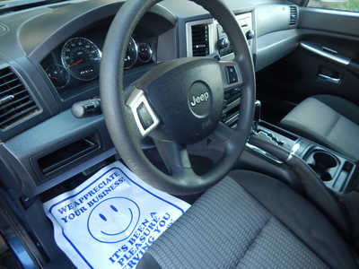 2009 Jeep Grand Cherokee, $3495. Photo 10