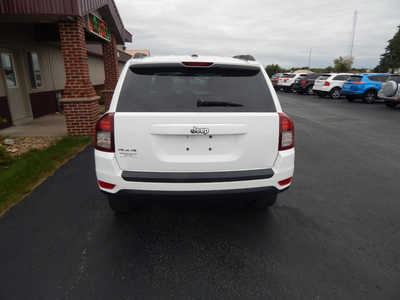 2016 Jeep Compass, $6995. Photo 2