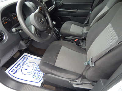 2016 Jeep Compass, $6995. Photo 6
