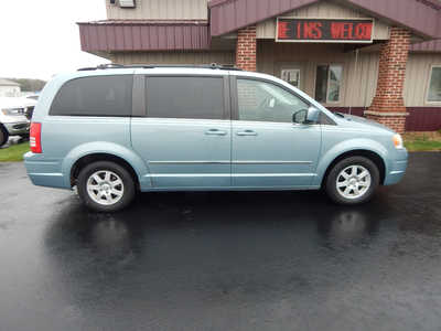 2010 Chrysler Town & Country, $4250. Photo 1