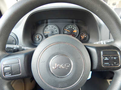 2014 Jeep Compass, $4995. Photo 12