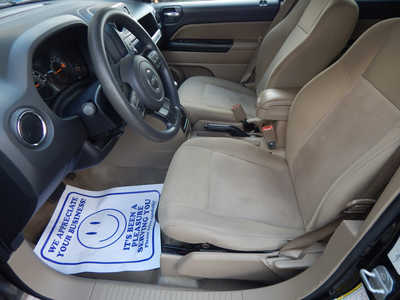 2014 Jeep Compass, $4995. Photo 6